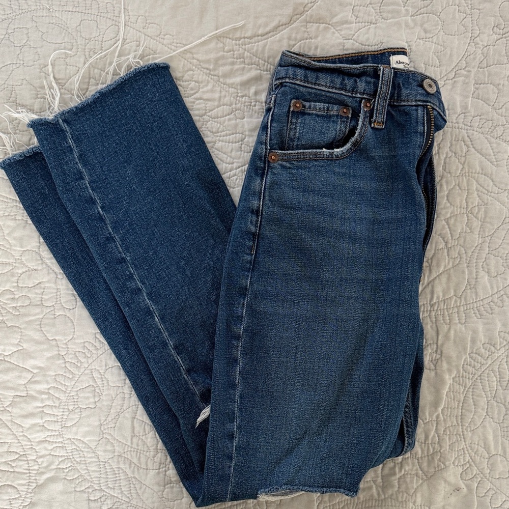 A&F Abercrombie Ultra High Rise Ankle Straight Jeans Size 24 Curve Love